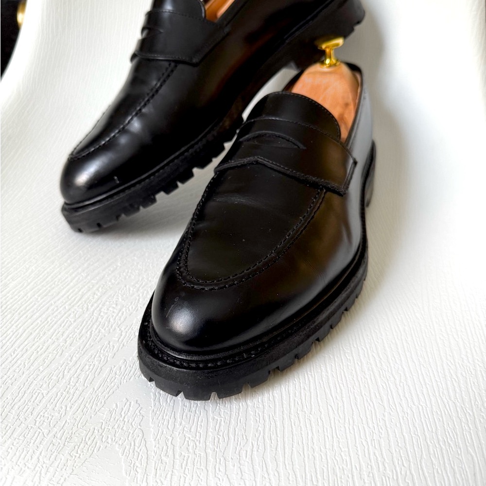 Exquisite Men's Crockett & Jones Black HENLEY  Loafers